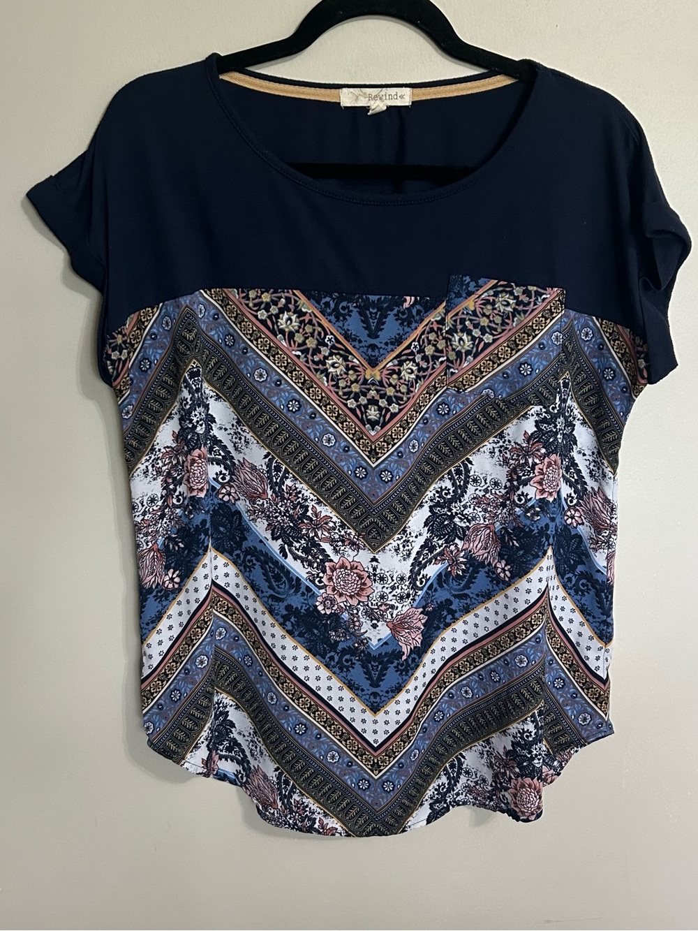 Rewind Juniors Navy Multicolor Floral Chevron Short Sleeve Top